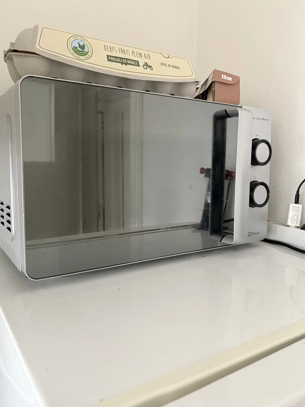 Micro-ondes 20 L, porte miroir